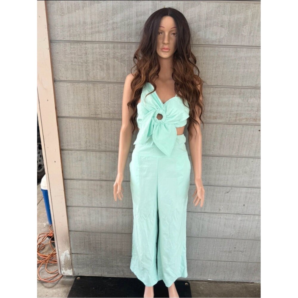 Women’s Sleeveless Mint Green Tie-Front Jumpsuit size medium